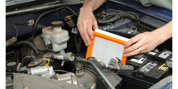 Jak wymienić filtr powietrza w samochodzie?