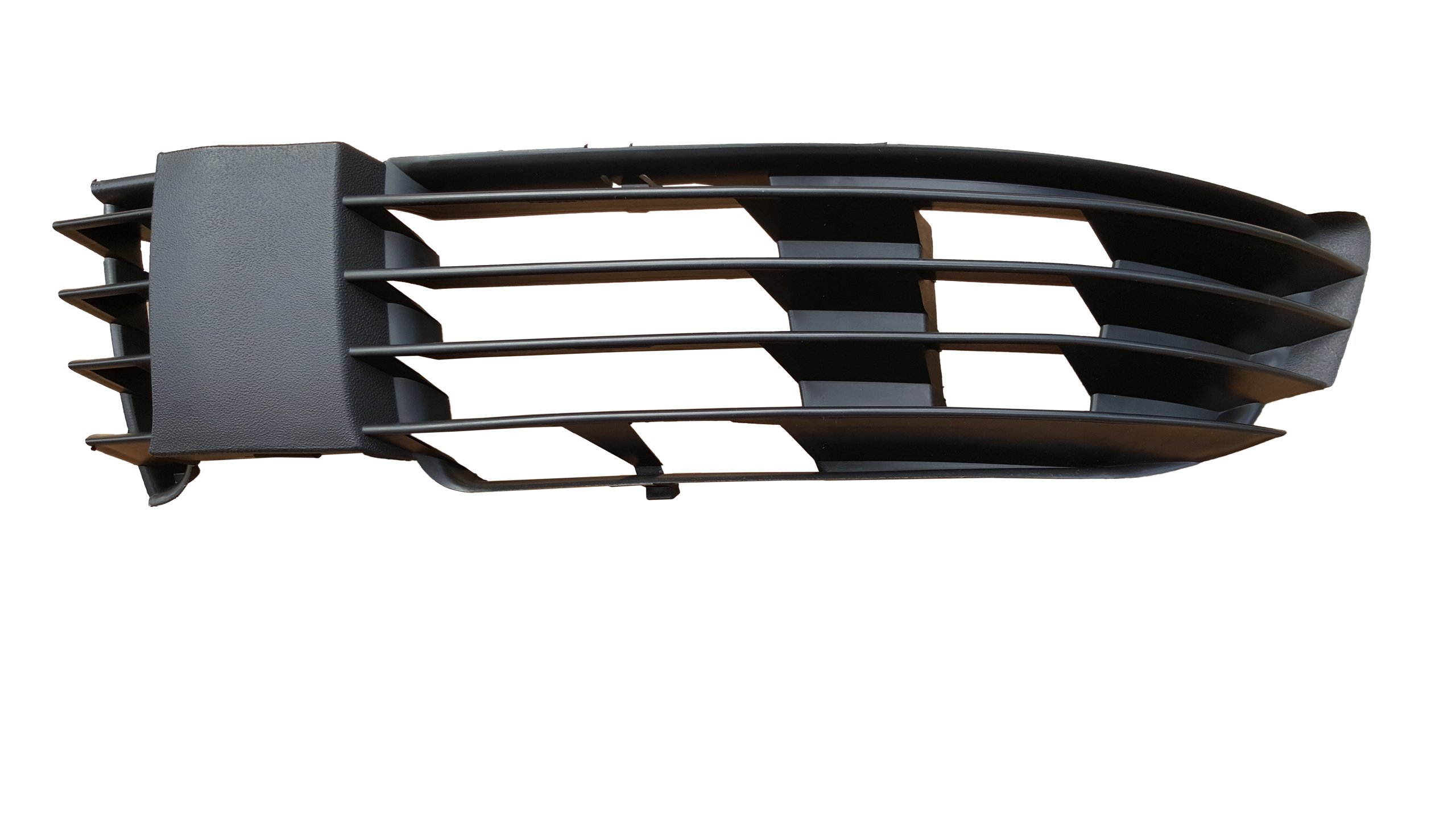 KRATKA W ZDERZAK LEWA PASSAT B5 FL 00-05 BEZ OTWOR