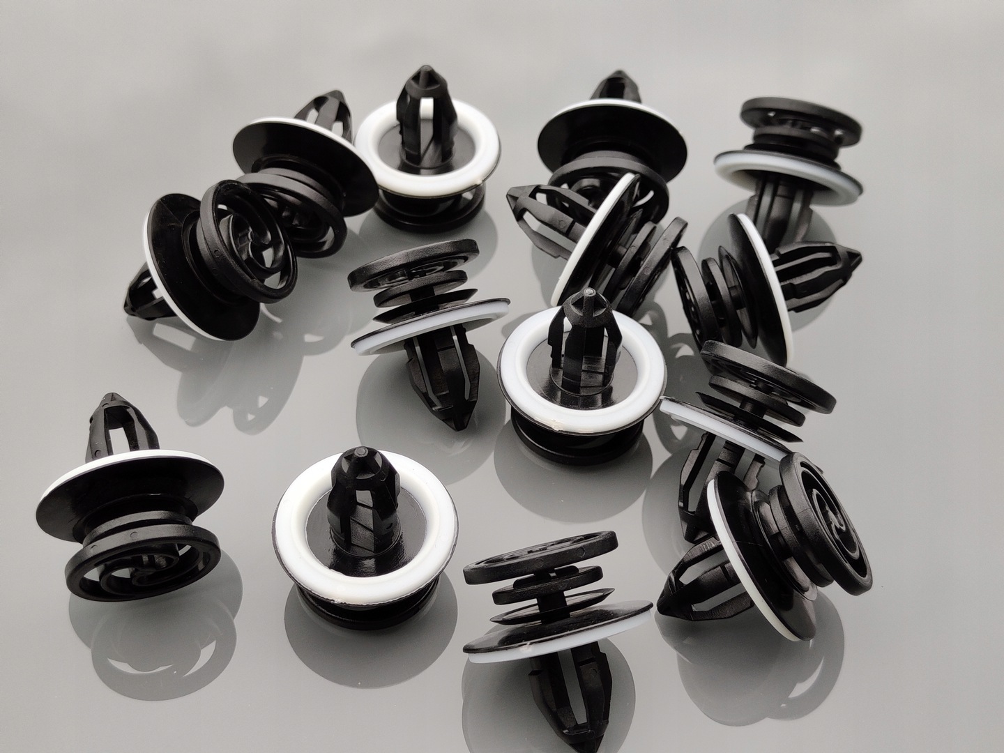 20x SPINKA TAPICERKI DRZWI AUDI A4 B6 B7 A3 EXEO - obrazek 5