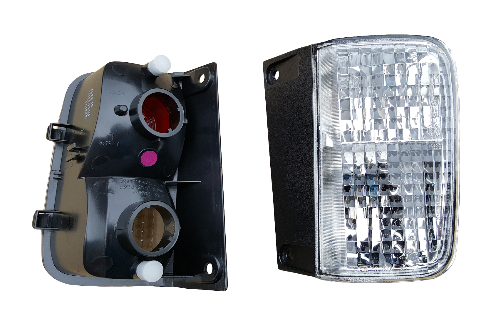 LAMPA PRAWA TYLNA BIAŁA PRIMASTAR TRAFIC VIVARO 01-